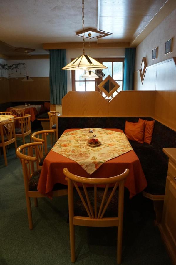 Haus Alpengruss Hotel Sankt Leonhard im Pitztal Ngoại thất bức ảnh