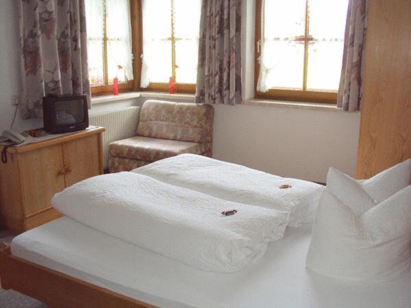 Haus Alpengruss Hotel Sankt Leonhard im Pitztal Ngoại thất bức ảnh